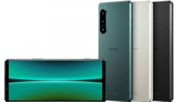 Sony представила новий флагманський смартфон з потужнішою батареєю