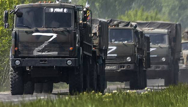 Large convoy of military equipment spotted in Crimea, moving toward mainland Ukraine