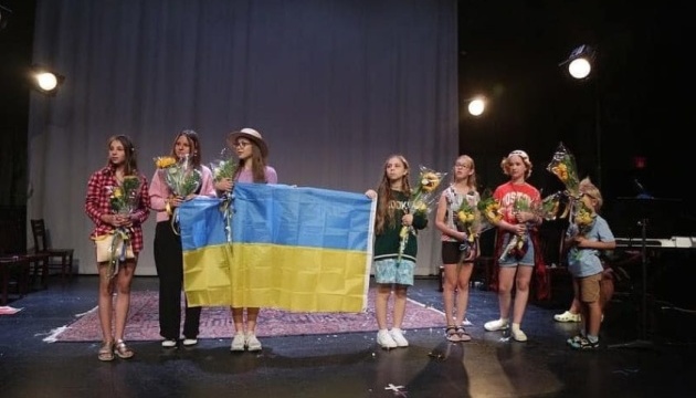 Львівські діти-актори зібрали у США понад мільйон гривень на бойовий літак ЗСУ