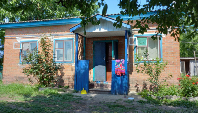 Як українці та поляки разом купили хату для багатодітної родини переселенців