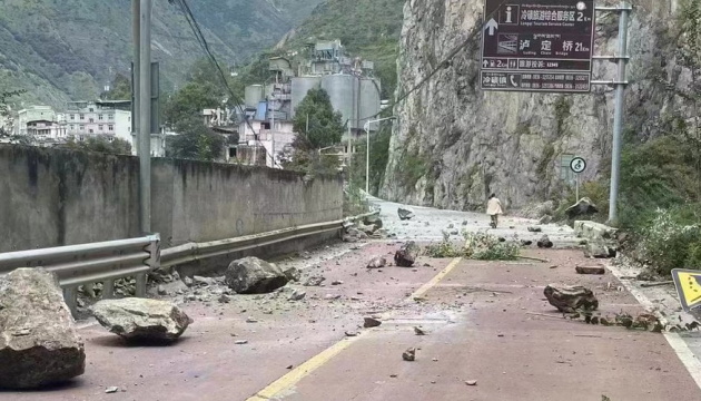 Кількість жертв землетрусу в Китаї зросла до 65