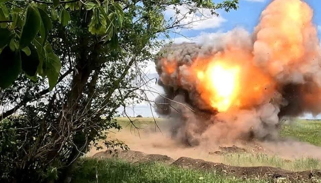 Ukraine Marines destroy five Russian howitzers, radar