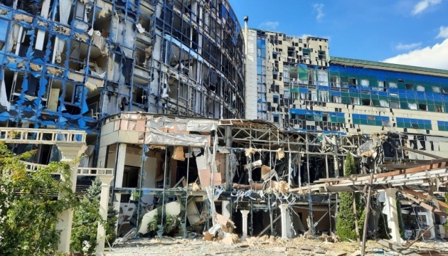 Aftermath of Russian shelling in Kharkiv: damaged apartment blocks, 14 civilians injured