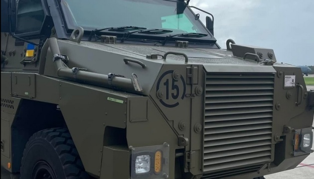 Reznikov: Australian Bushmaster vehicles help Ukraine army reach Oskil River