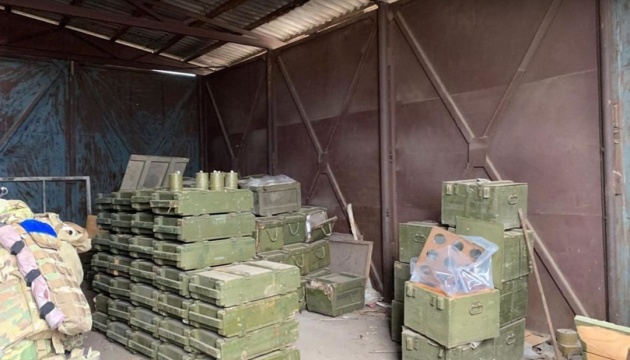 Russian military leave ammunition fleeing from Izium