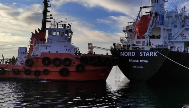 Otros nueve barcos con productos alimenticios salen de los puertos ucranianos