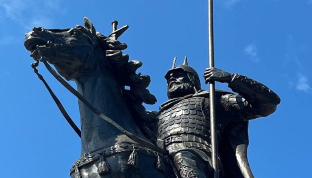 У Маріуполі загарбники встановлюють пам’ятник Олександру Невському