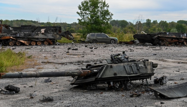 Ukrainian forces strike Russian HQ in Kherson region, kill over 30 invaders, destroy two tanks