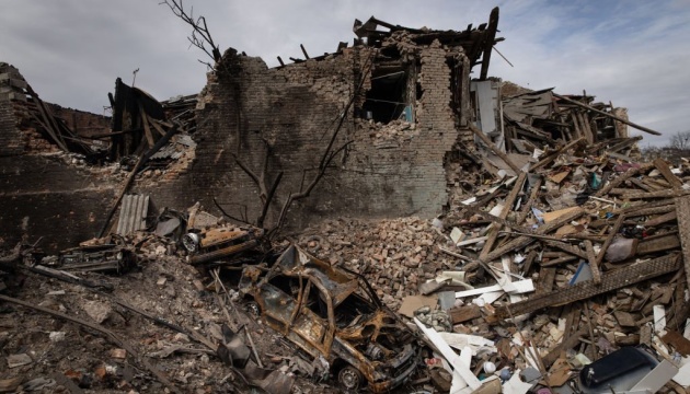 Russians hit 19 settlements in Donetsk region in past day
