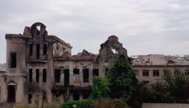 У Маріуполі загарбники зруйнували історичний особняк купця Трегубова біля драмтеатру