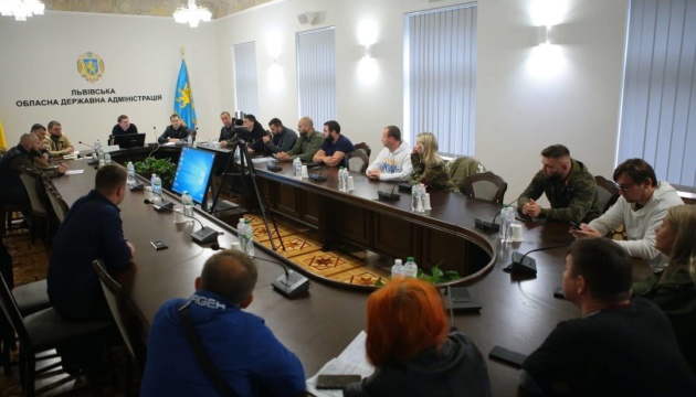 Львівські волонтери створять робочу групу для співпраці з ОВА та правоохоронцями