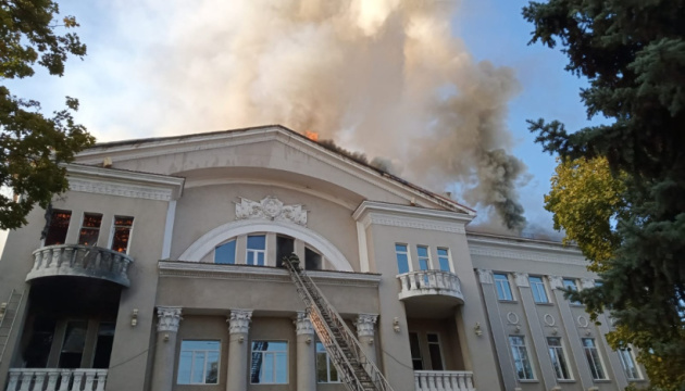 На Донеччині росіяни зруйнували та пошкодили 316 закладів культури