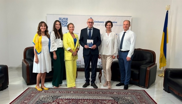 Представниці діаспори в ОАЕ зустрілися з послом України