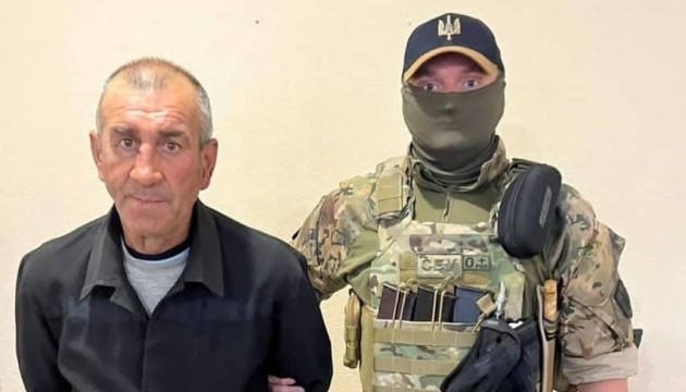 На Харківщині затримали колаборанта, який допомагав росіянам грабувати односельців