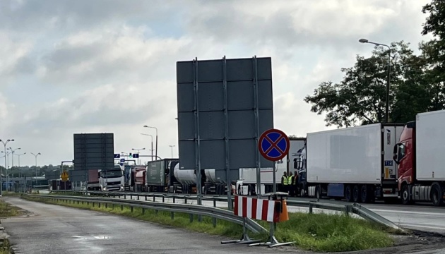 Черги вантажівок на польсько-українському кордоні значно зменшилися – посол 