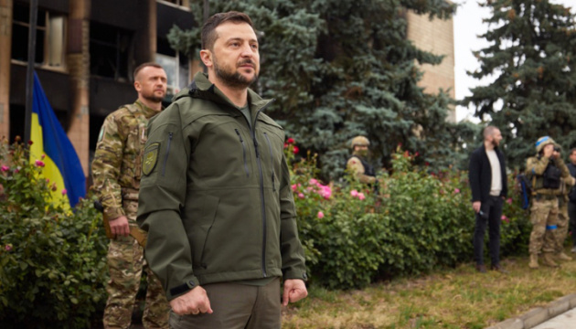 You save our people and future: President thanks soldiers for liberating Ukrainian lands