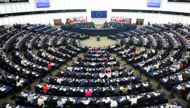 El Parlamento Europeo condena la deportación forzosa de ucranianos por parte de los invasores rusos