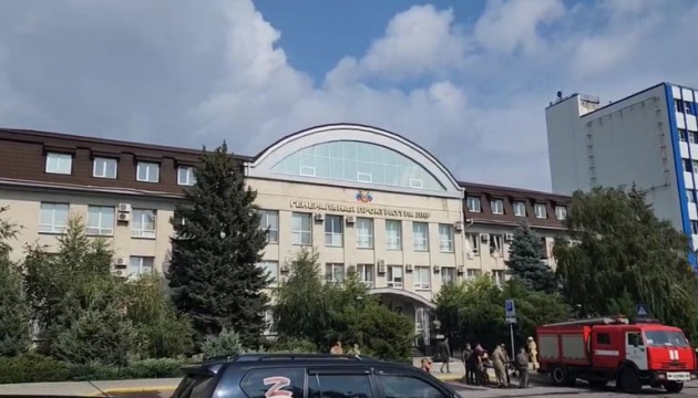 У центрі Луганська пролунав вибух у «генпрокуратурі лнр»