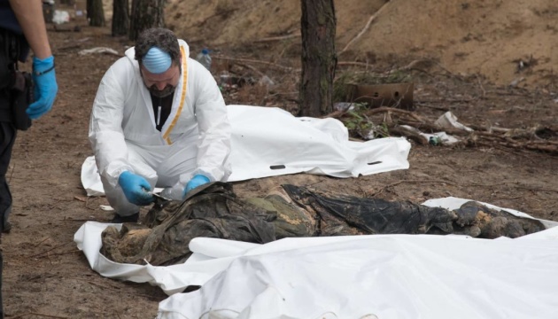 146 cuerpos de víctimas de la agresión rusa ya han sido exhumados cerca de Izium