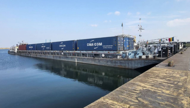 За пів року Українське дунайське пароплавство перевезло понад три тисячі контейнерів