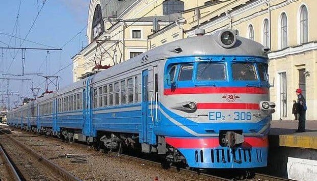 Укрзалізниця відновила рух електропоїздів на лінії Чугуїв-Харків-Чугуїв