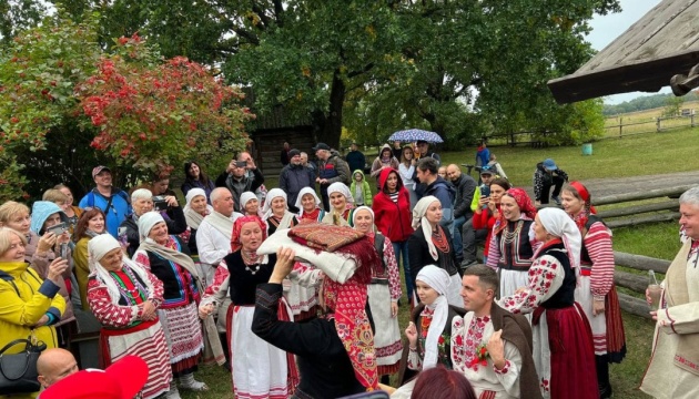 У Києві показали унікальний весільний обряд Рівненського Полісся