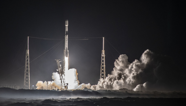 SpaceX із шостої спроби запустила ще понад пів сотні супутників Starlink
