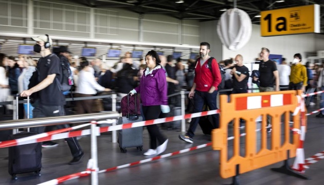 KLM скасувала ще понад 40 рейсів через завантаженість аеропорту «Схіпгол»
