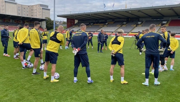 Збірна України розпочала тренування в Глазго, де зіграє матч Ліги націй УЄФА