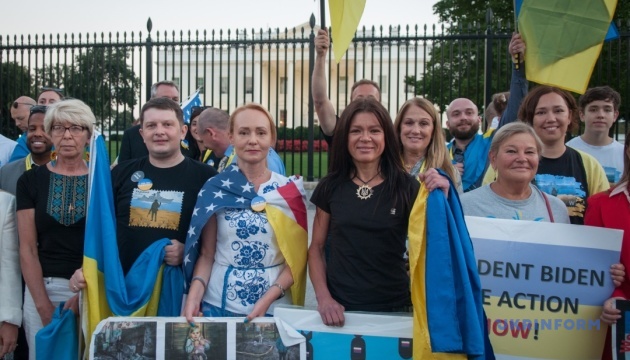 Співачка Руслана приєдналася до акції на підтримку України під Білим домом