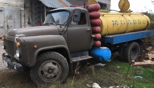 На Миколаївщині загарбники молоковозами доправляють пальне на фронт