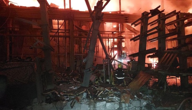 Загарбники обстріляли завод у Краматорську, є руйнування