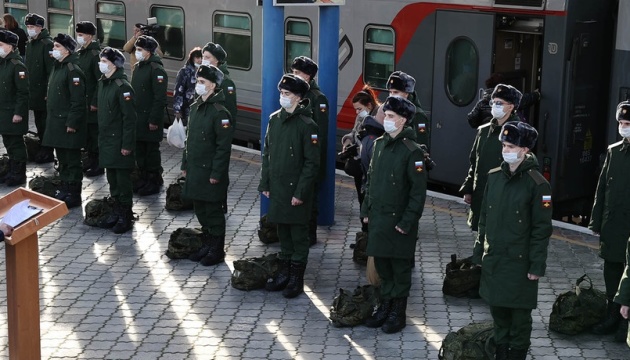 Німеччина не виключає надання притулку росіянам, які тікають від мобілізації