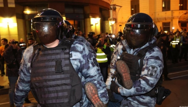 В росії затримали понад 800 протестувальників проти мобілізації - правозахисники