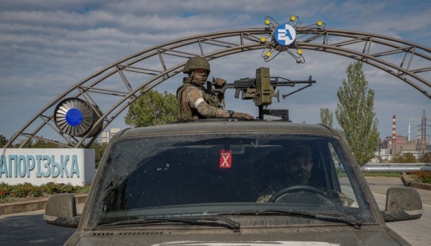 Le président Zelensky : 500 militaires russes et leur équipement sont actuellement stationnés à la centrale de Zaporijjia
