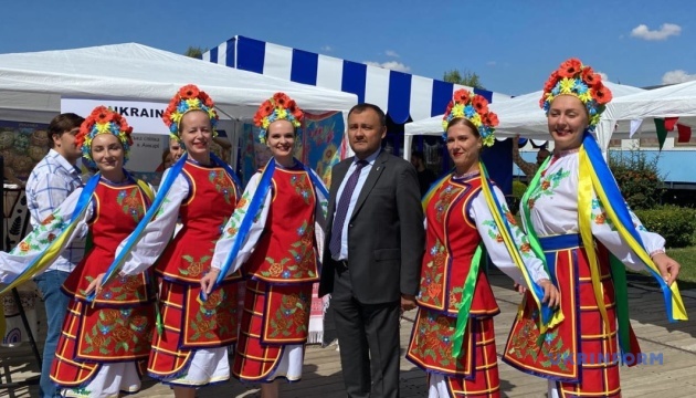 Україна представила стенд на Міжнародному фестивалі культур в Анкарі 