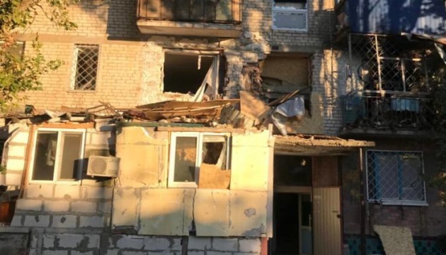Russen feuern  in der Nacht  eine Smertsch-Rakete auf Stadtmitte von Mykolajiw ab