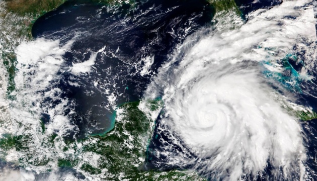 Ураган Ян налетів на Флориду, знеструмивши майже два мільйони будинків