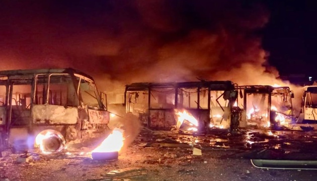 Une compagnie de transport à Dnipro détruite par un missile russe Iskander : des victimes signalées
