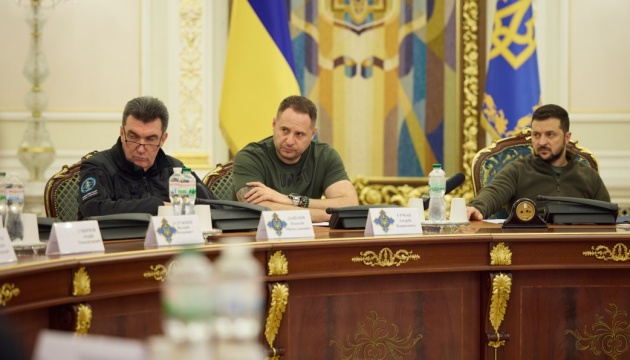 Зеленський доручив розробити проєкти рішень РНБО щодо внутрішньої трансформації України