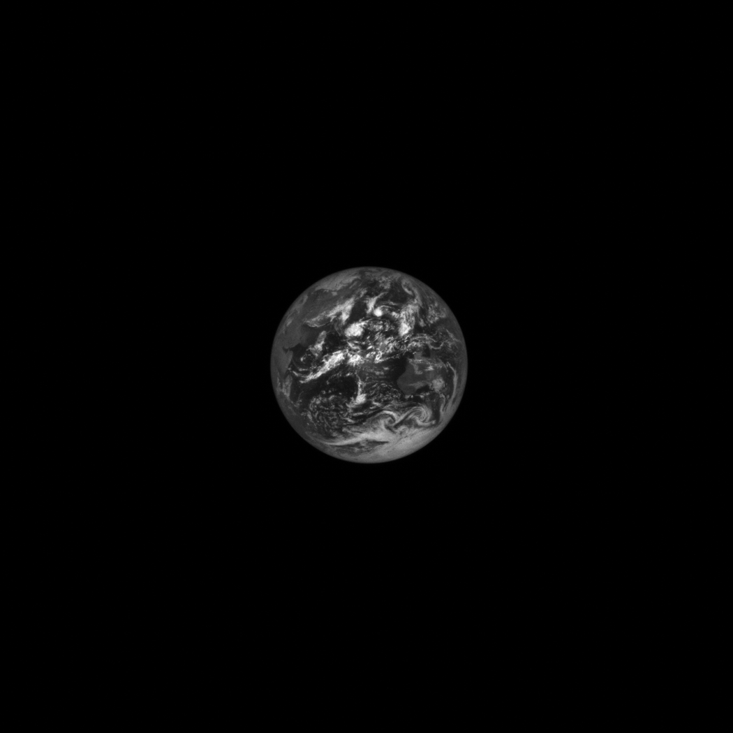 Зонд NASA зробив нові знімки Землі й Місяця