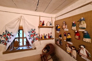 У Києві відкрилася виставка «Народна лялька в Пирогові»