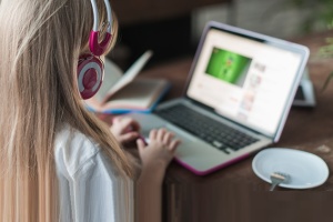В Україні 250 тисяч дітей навчаються у дитсадках онлайн 