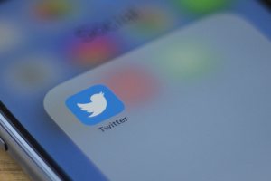Twitter планирует ввести верификацию с разными цветами