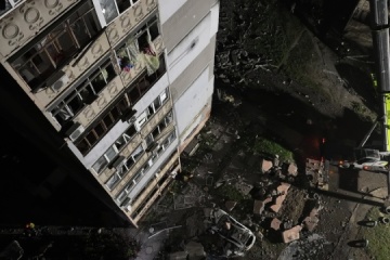 Beschuss von Mykolajiw: Rakete triff Hochhaus