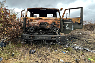 Südukraine: Ukrainische Streitkräfte vernichteten rund 60 Eindringlinge, 9 Panzer und eine Selbstfahrlafette „Akazija“