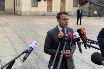 Emmanuel Macron prévoit de retourner en Ukraine « dans les prochaines semaines » ou « mois »