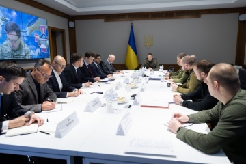 Flugabwehrsysteme für die Ukraine: Jermak trifft sich mit fünf EU-Botschaftern