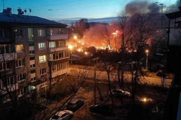 Im russischen Irkutsk stürzt Kampfflugzeug Su-30 in ein Wohnhaus ab