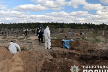 131 cuerpos exhumados en el territorio liberado de la región de Donetsk